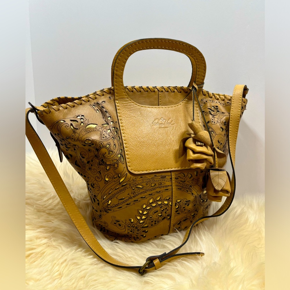 Patricia Nash Laser Lace Vilani Leather Tote with Metallic Gold leather undercut - Picture 3 of 17